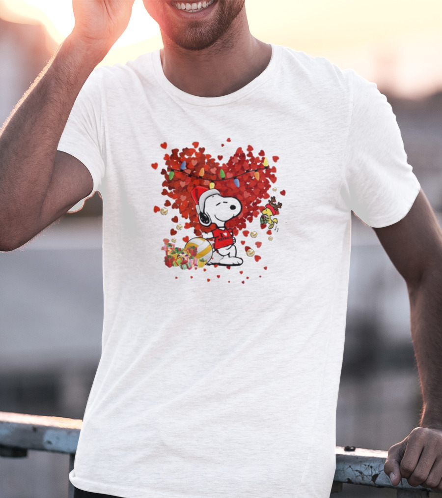 Snoopy Christmas Love Netball Heart T-Shirt