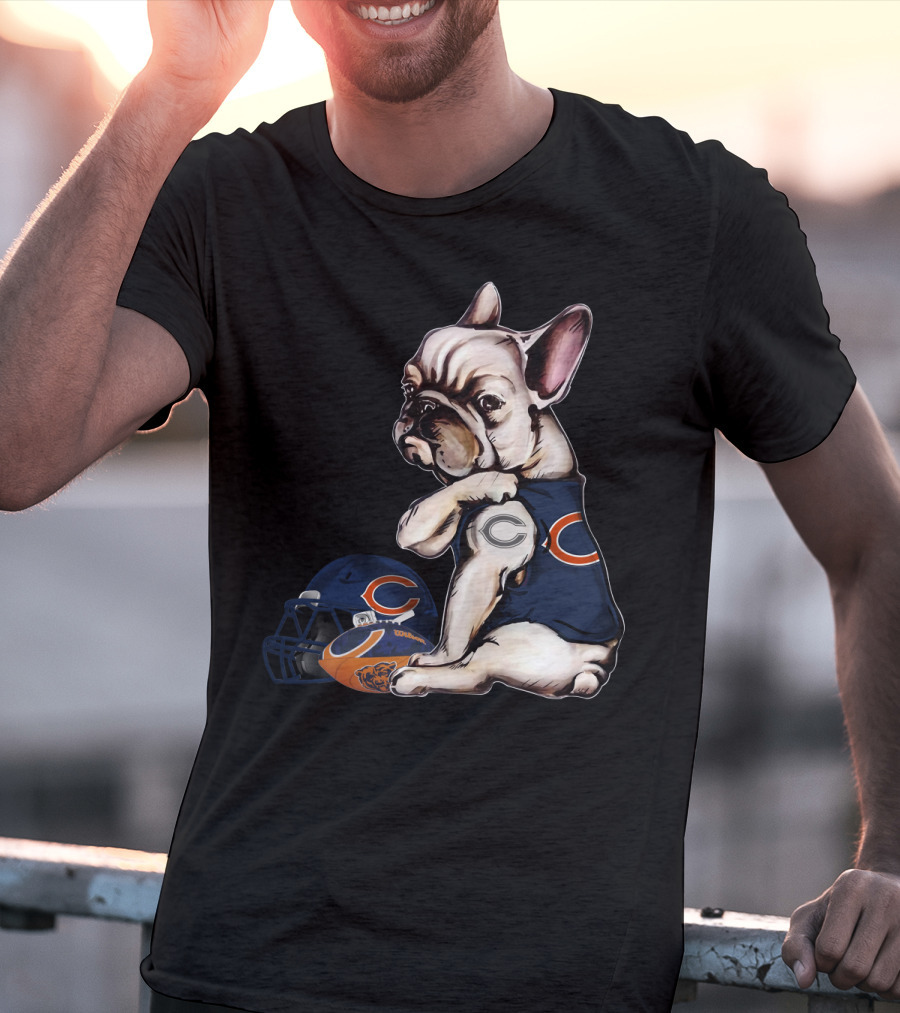 Chicago Bears Football Helmet Pug Wearing Team Jersey T-Shirt