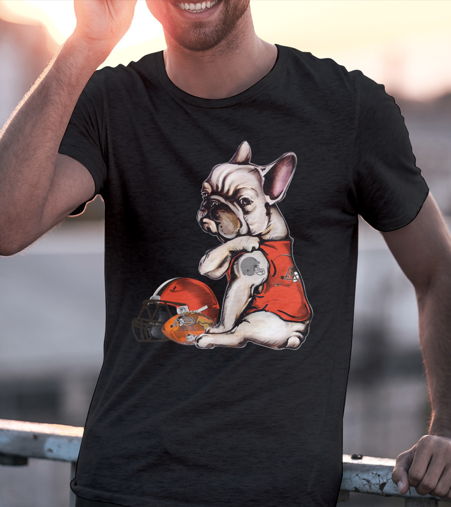 Cleveland Browns Pug Football Helmet And Jersey T-Shirt