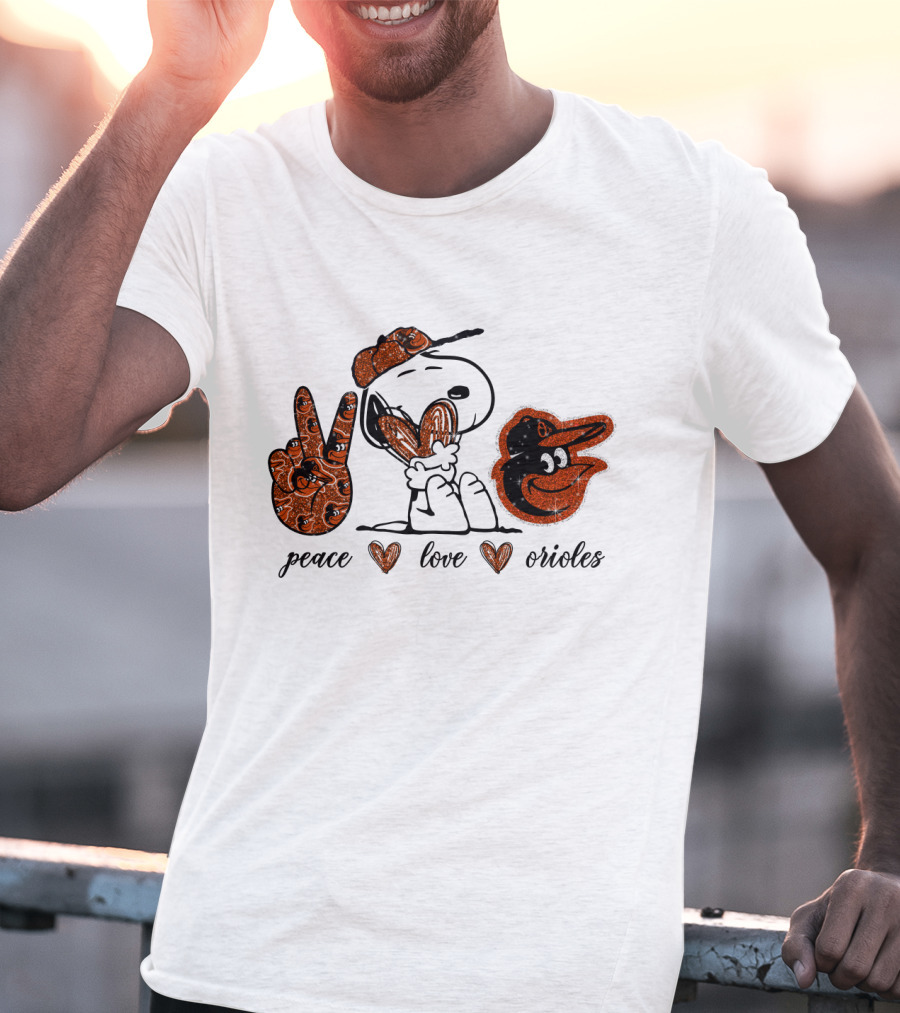 Peace Love Baltimore Orioles Snoopy Baseball Mascot T-Shirt