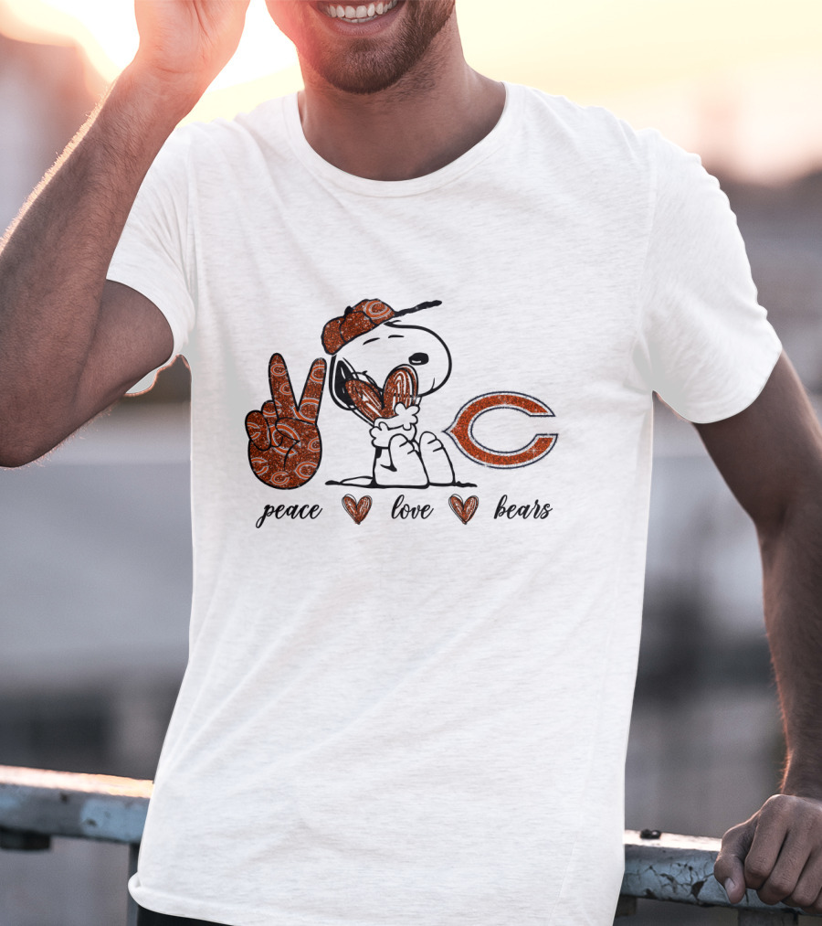 Peace Love Chicago Bears Snoopy Victory T-Shirt