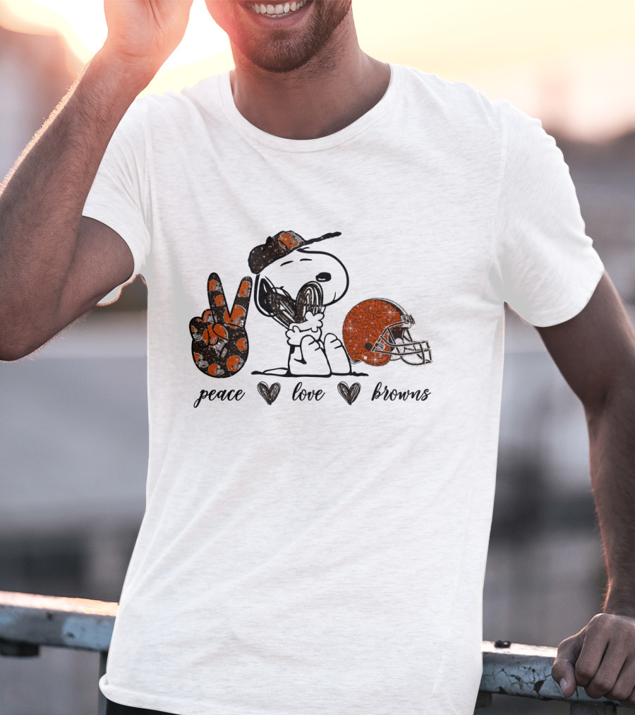 Peace Love Cleveland Browns Snoopy Football Fan T-Shirt