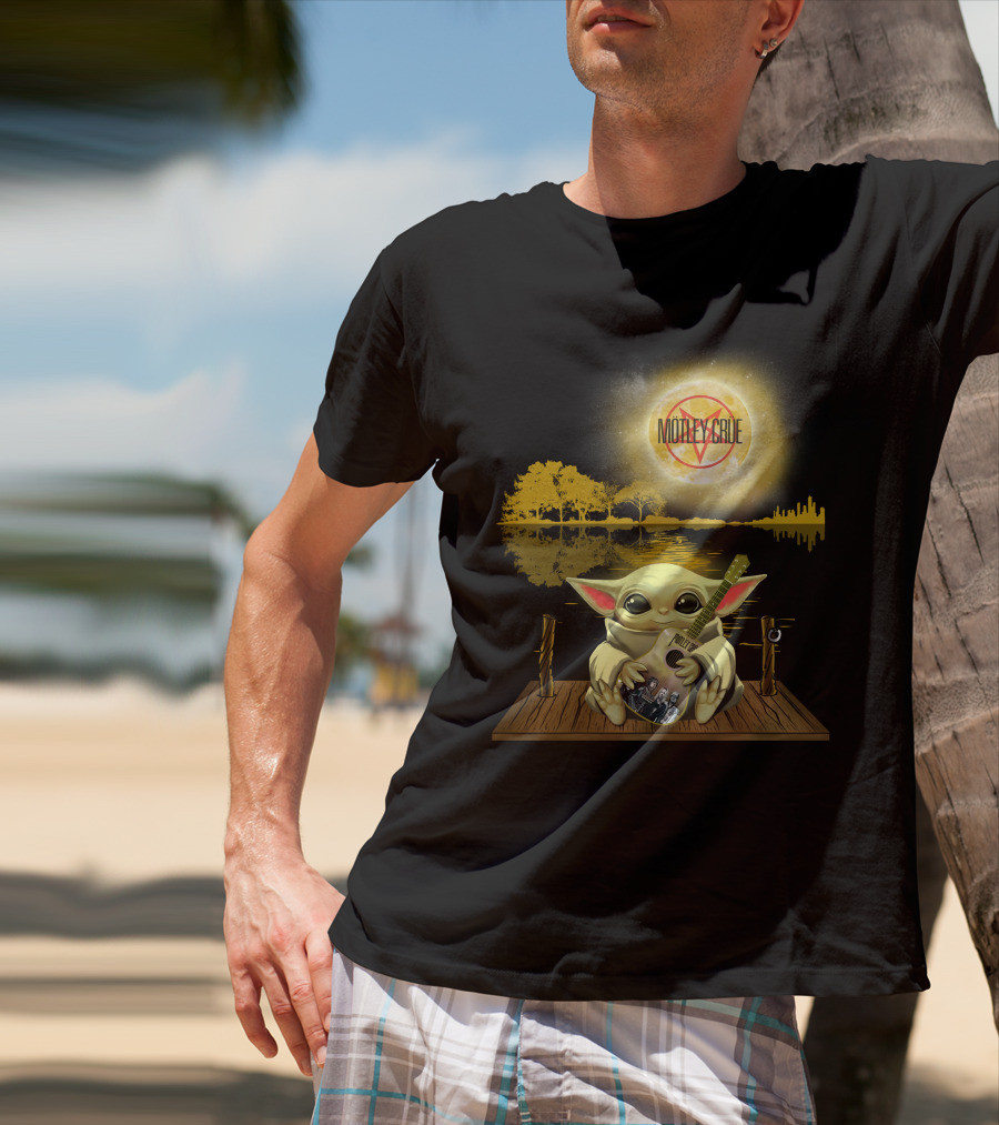 Motley Crue Baby Yoda Moonlight Reflection Rock Concert T-Shirt
