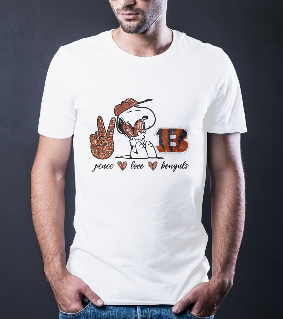 Peace Love Heart Bengals Snoopy Football Fan T-Shirt