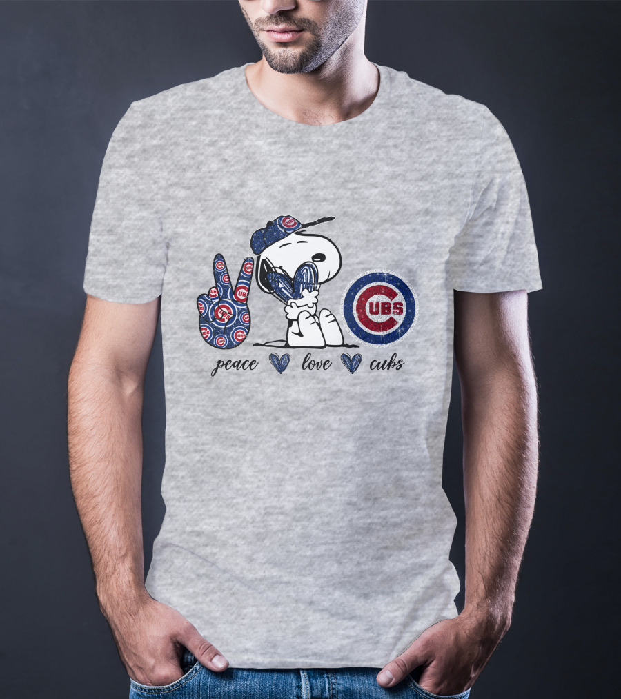 Peace Love Cubs Snoopy Chicago Cubs Fan T-Shirt