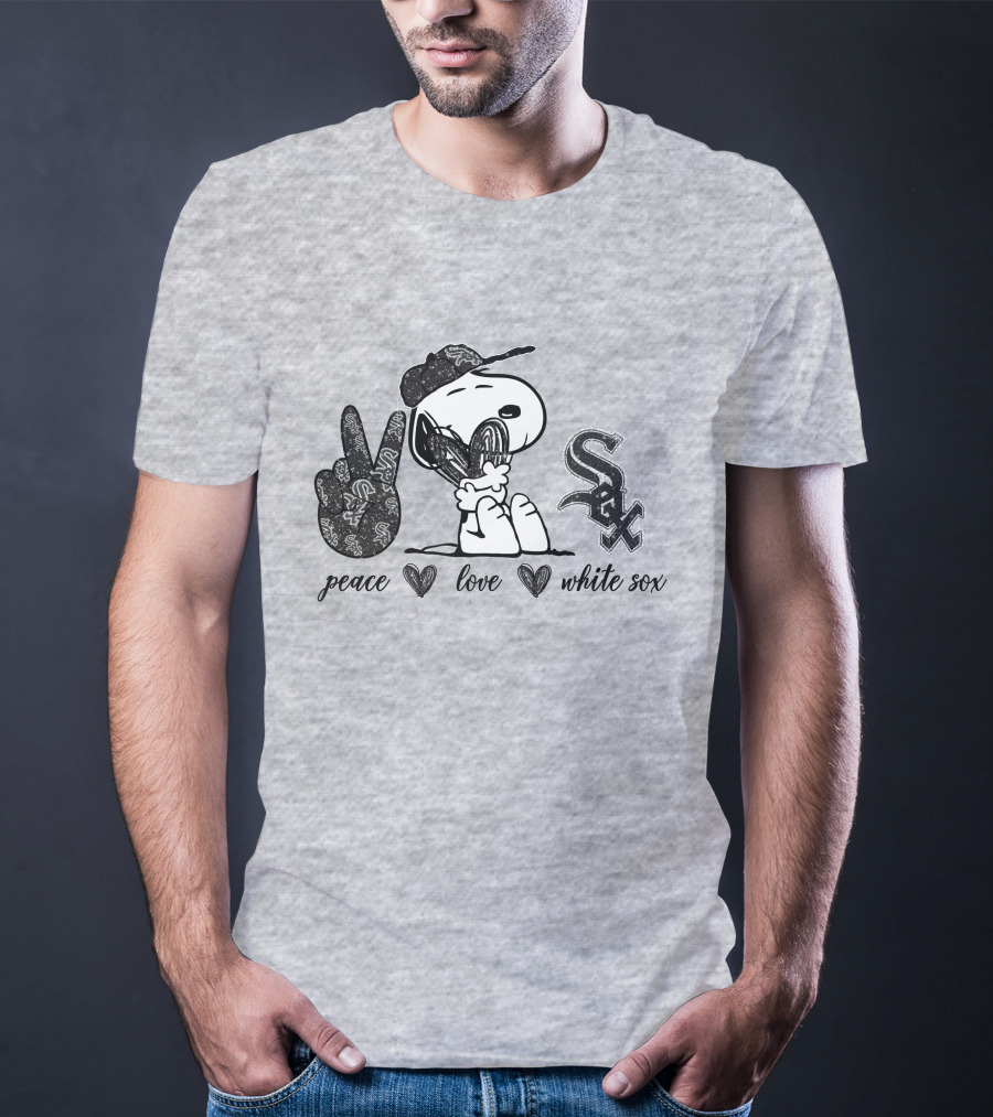 Peace Love Chicago White Sox Snoopy Baseball Fan T-Shirt
