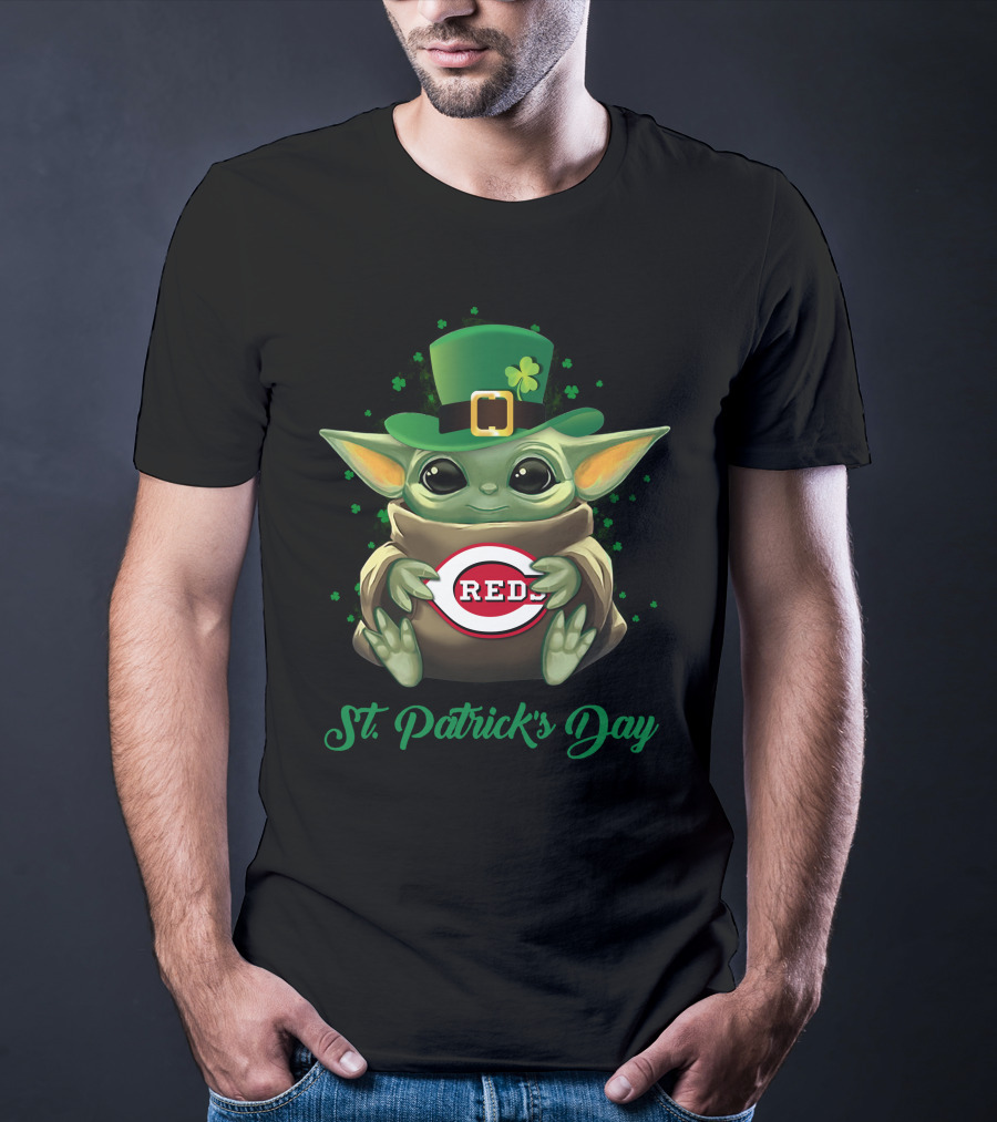 St. Patrick's Day Cincinnati Reds Baby Yoda T-Shirt