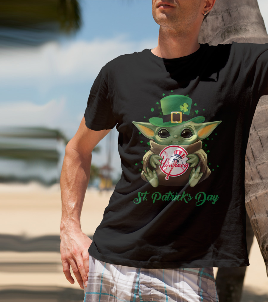 Yankees Baby Yoda St. Patrick's Day T-Shirt