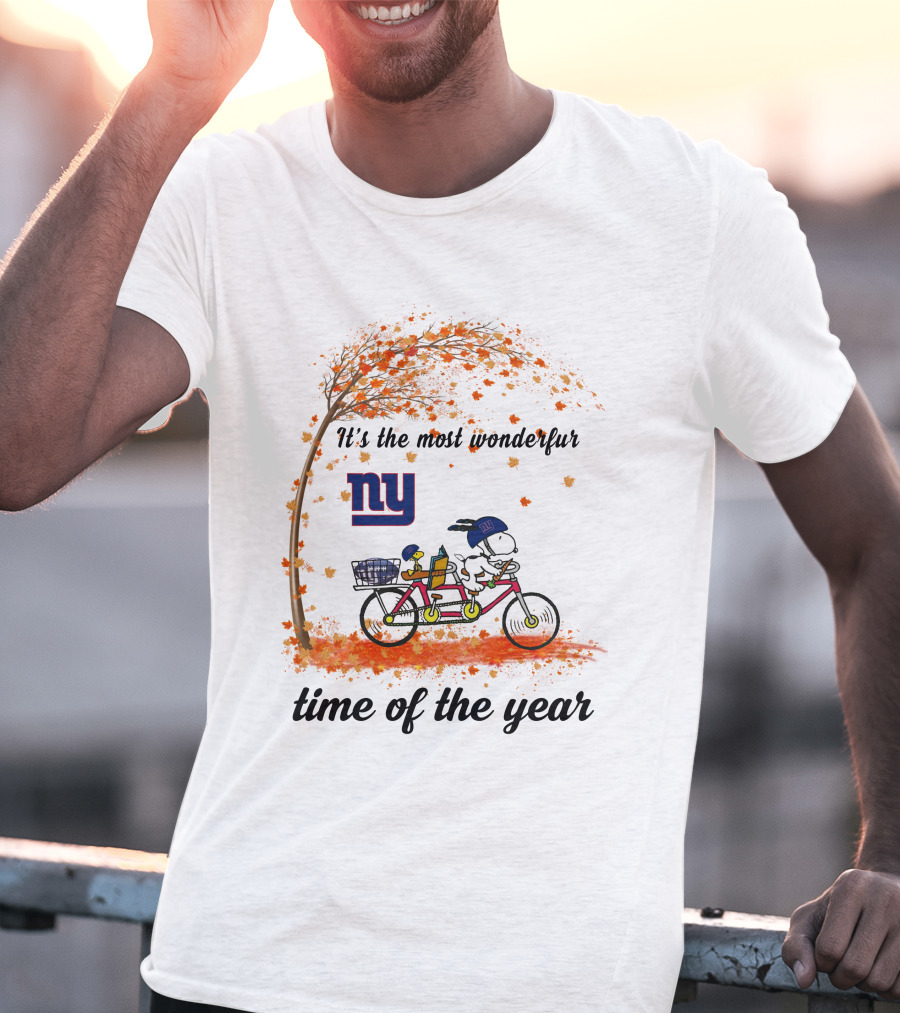 New York Giants Snoopy Autumn Bicycle It's The Most Wonderful Time Of The Year T-Shirt