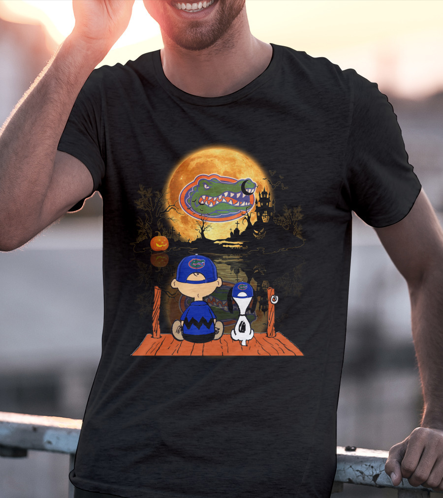 Florida Gators Halloween Moon Alligator Peanuts Charlie Brown And Snoopy T-Shirt