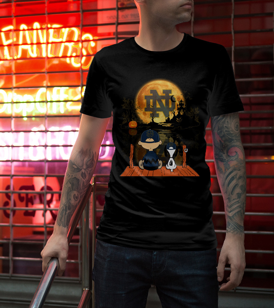 Notre Dame Fighting Irish Halloween Moonlit Scene With Peanuts Characters T-Shirt