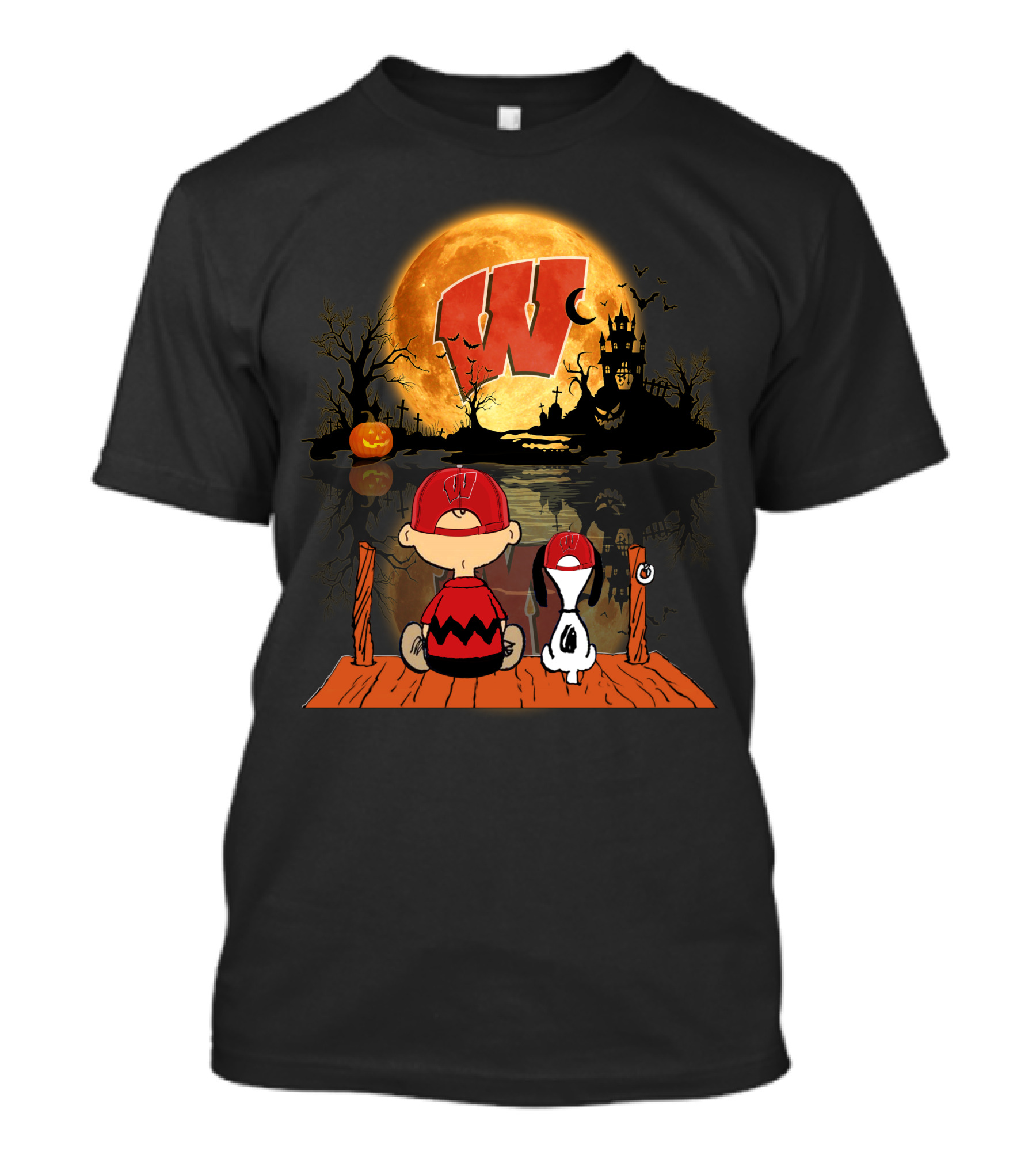 Wisconsin Badgers Halloween Charlie Brown And Snoopy Pumpkin Moon Scene T-Shirt