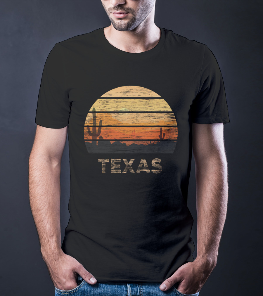 Texas 1980s Vintage Style Desert Sunset Cactus Scene T-Shirt