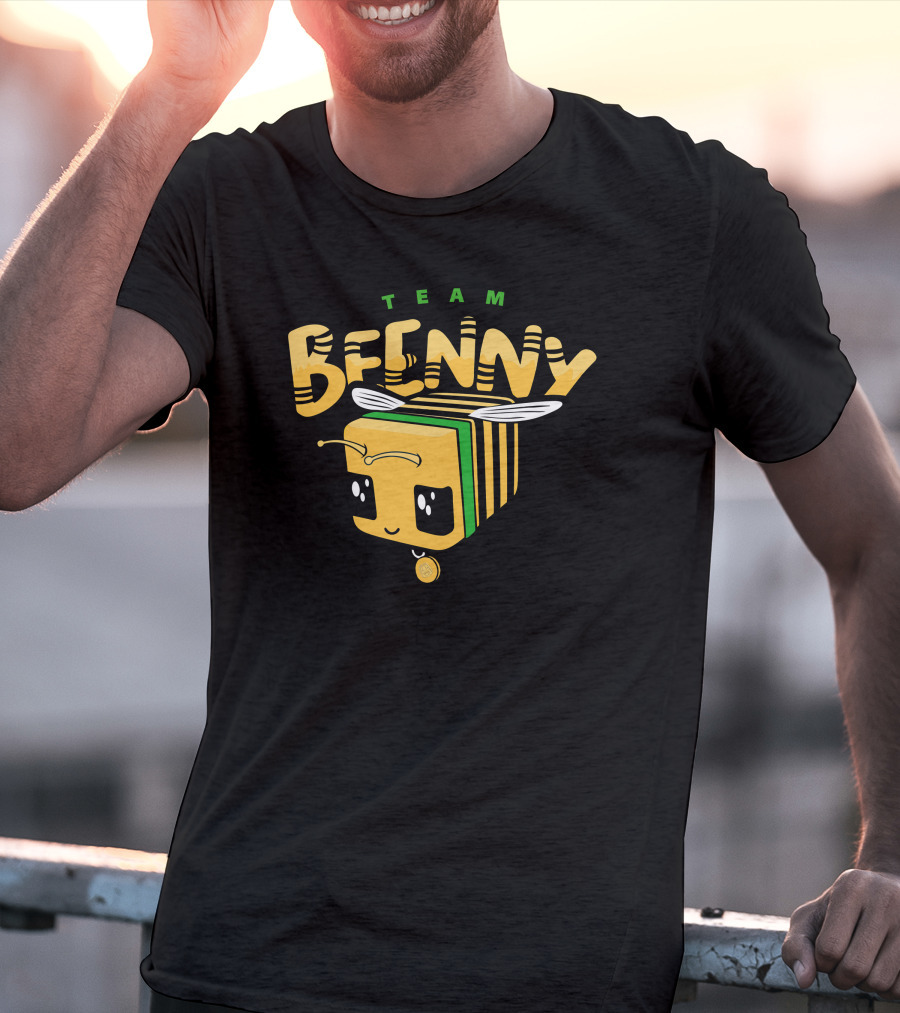 TEAM BEENNY Cute Bumblebee Cube Character T-Shirt