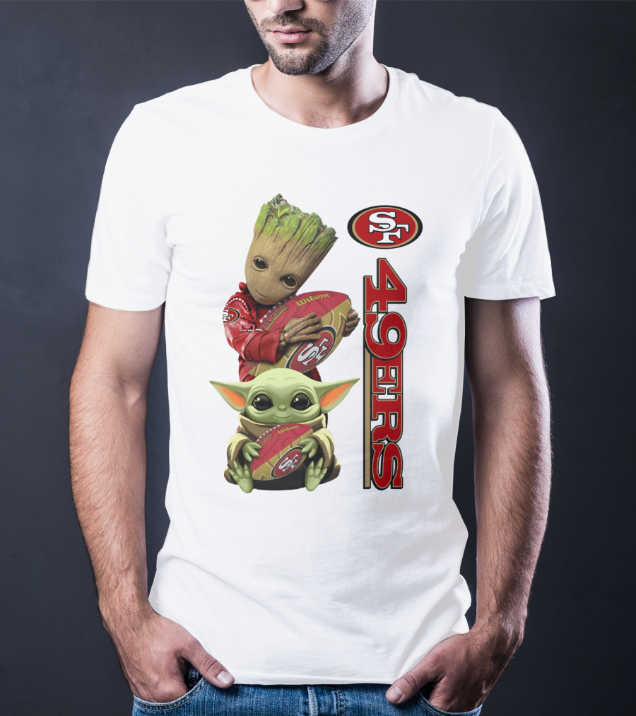 Baby Groot And Baby Yoda Hug San Francisco 49ers Football T-Shirt
