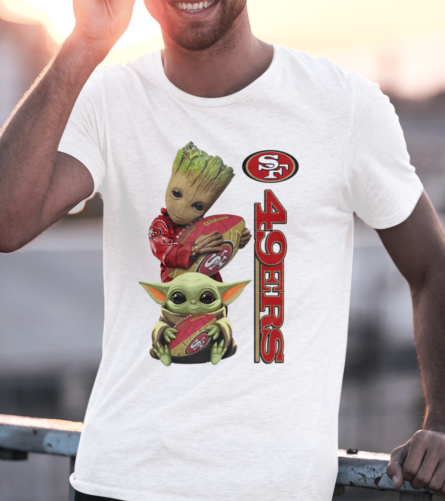 Baby Groot And Baby Yoda Hug San Francisco 49ers Football T-Shirt