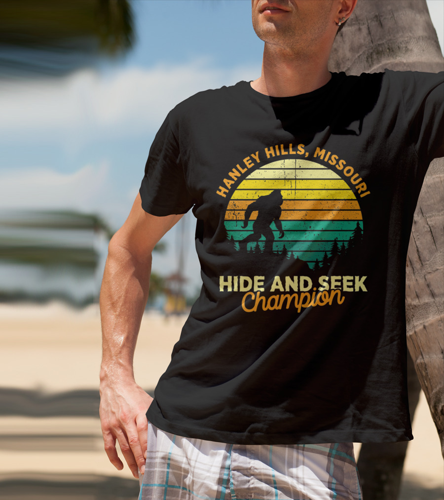 Hanley Hills Missouri Hide And Seek Champion Big Foot Retro T-Shirt