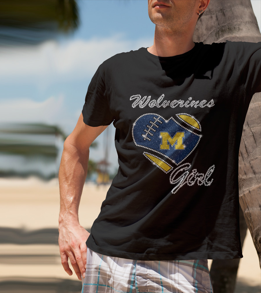 Wolverines Girl Heart Football M Michigan DNTee25 T-Shirt