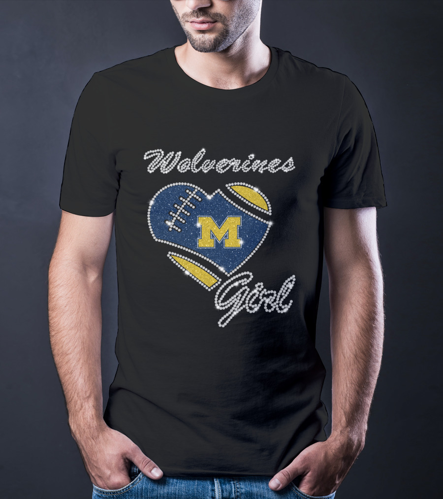 Wolverines Girl Heart Football M Michigan DNTee25 T-Shirt