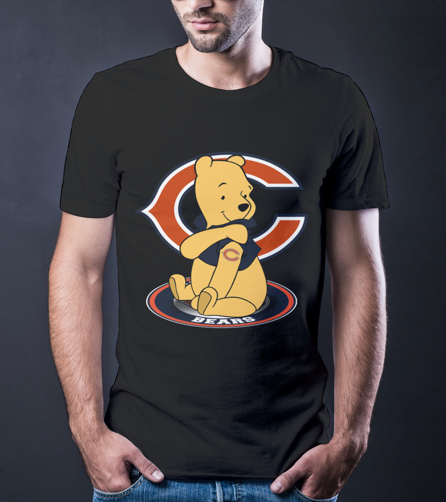 Pooh Chicago Bears C Logo Hugging Fan T-Shirt