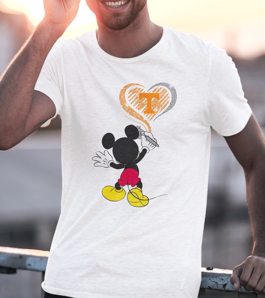 Mickey Painting Heart With Tennessee Volunteers T-Shirt