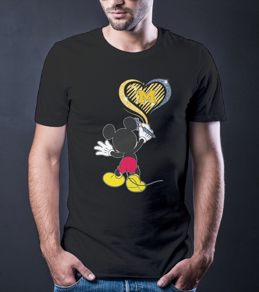 Mickey Mouse Drawing Heart With Michigan Wolverines T-Shirt