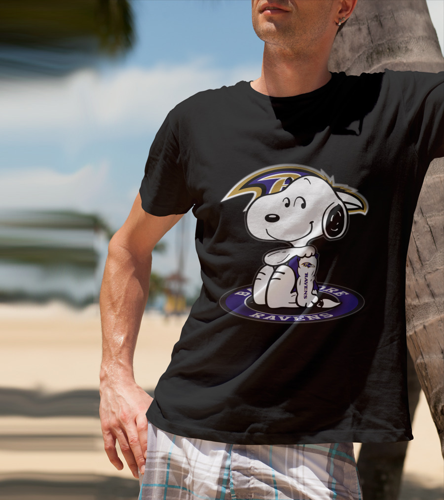 Baltimore Ravens Snoopy Peanuts Football Team T-Shirt