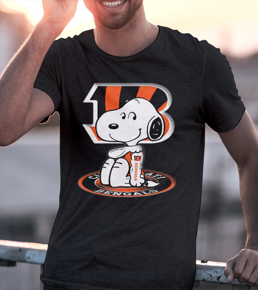 Bengals Snoopy Cincinnati Stripes B T-Shirt
