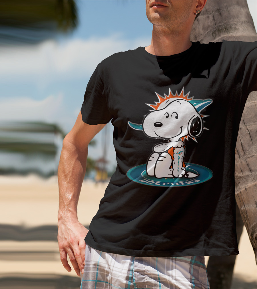 Snoopy Miami Dolphins Fan Football T-Shirt