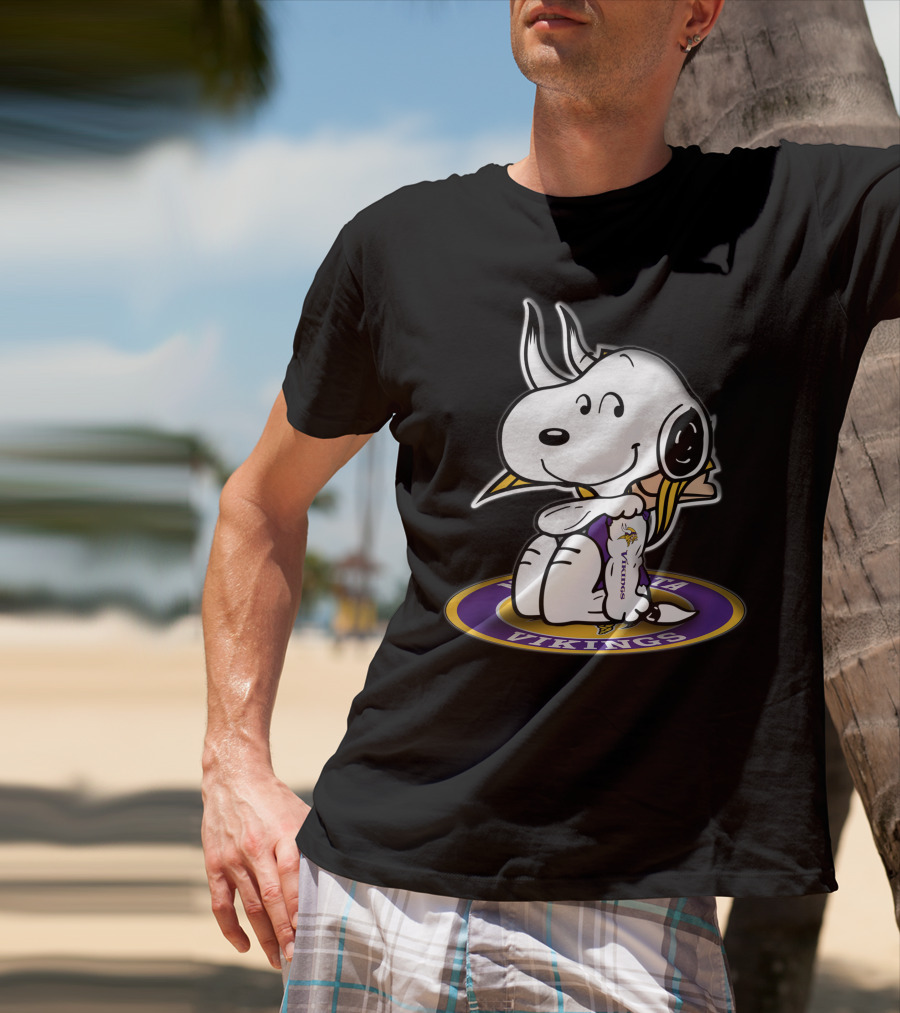 Minnesota Vikings Snoopy Peanuts Cuddly Football Fan T-Shirt
