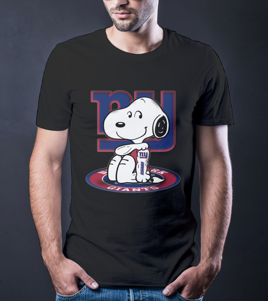 Snoopy New York Giants Nfl Collaboration With Peanuts Football Team T-Shirt