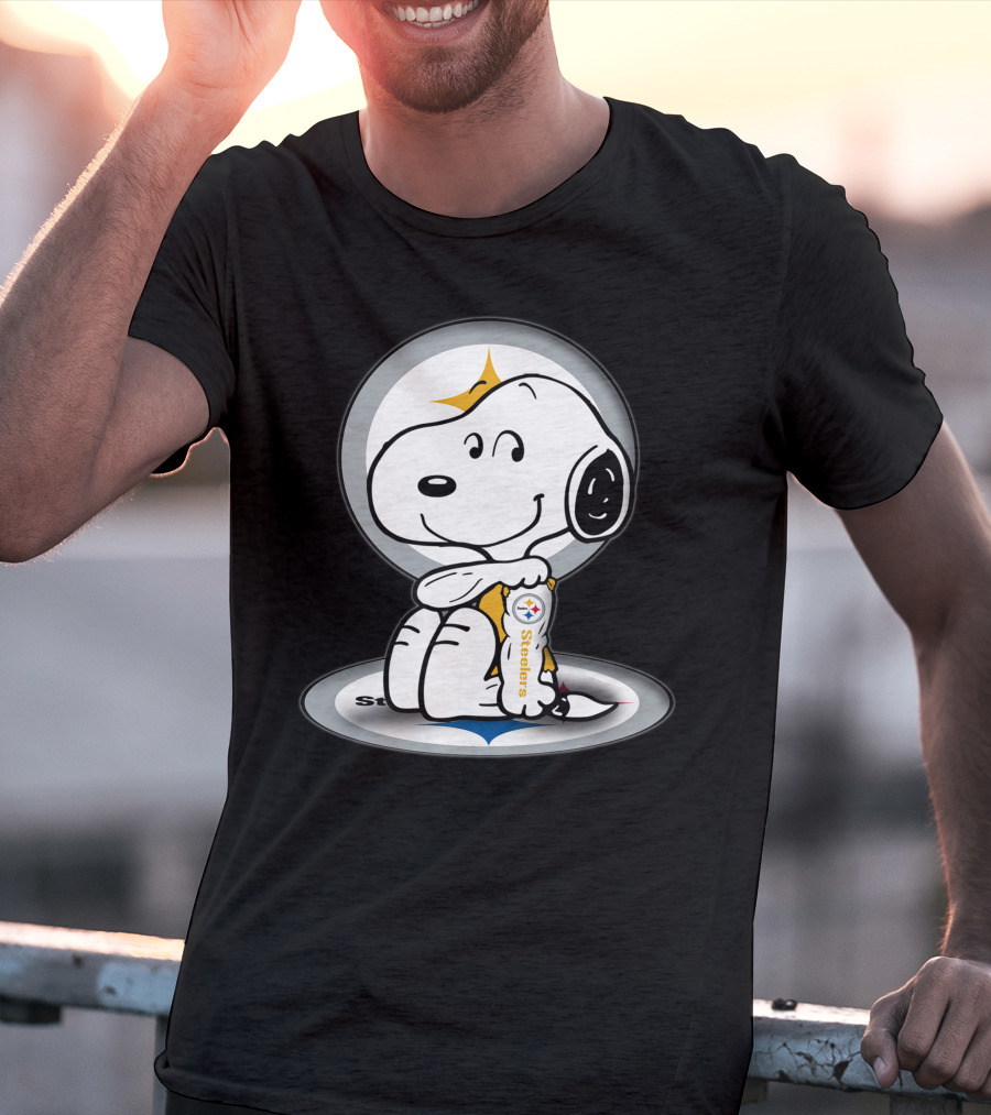 Snoopy Holding Pittsburgh Steelers Football T-Shirt
