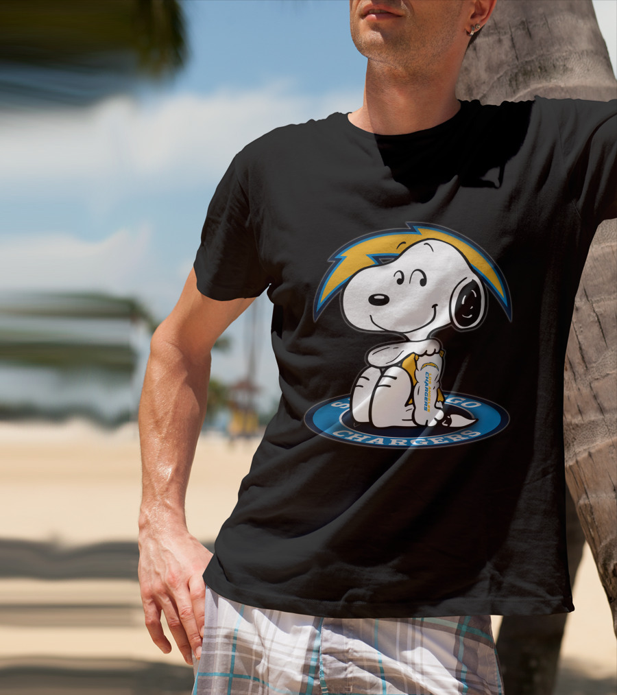Snoopy Holding Los Angeles Chargers Helmet San Diego Chargers T-Shirt