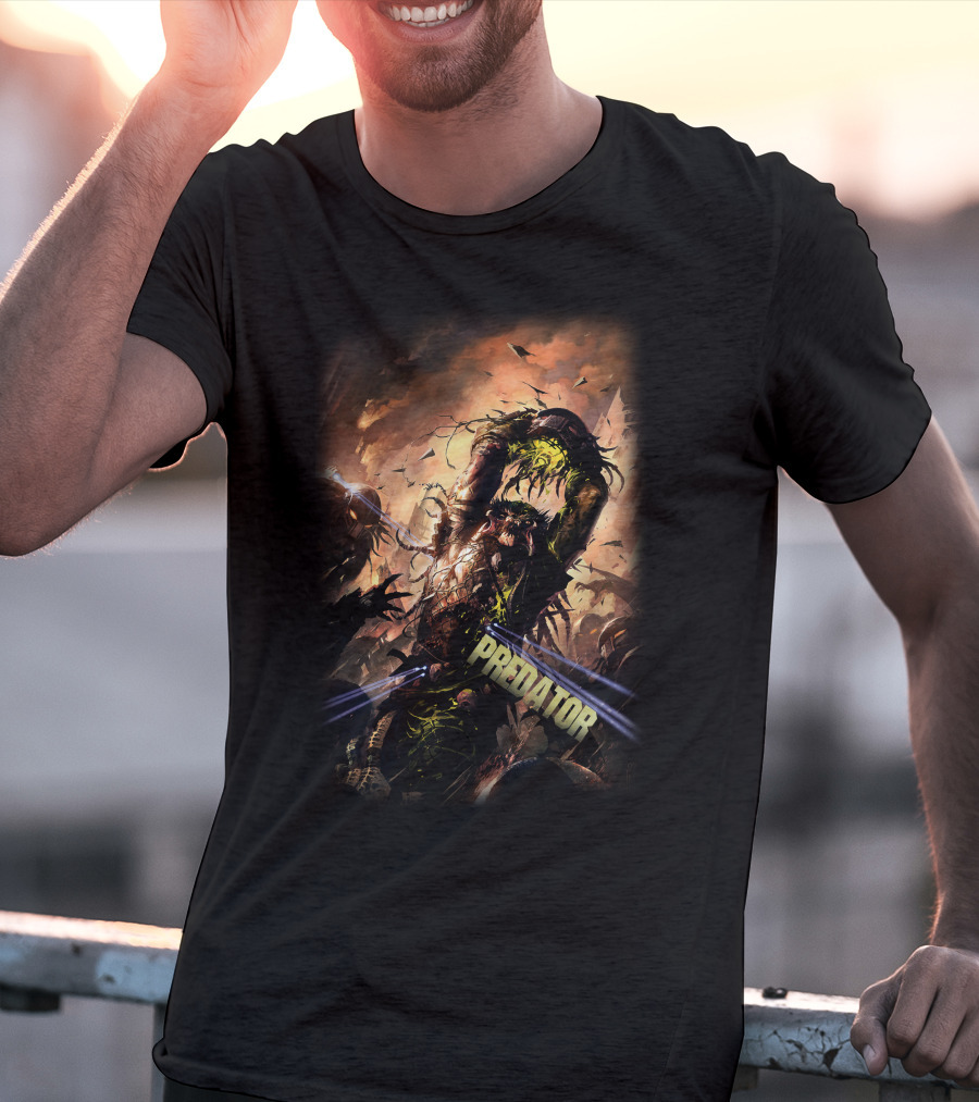 Predator Alien Creature Battle Scene T-Shirt