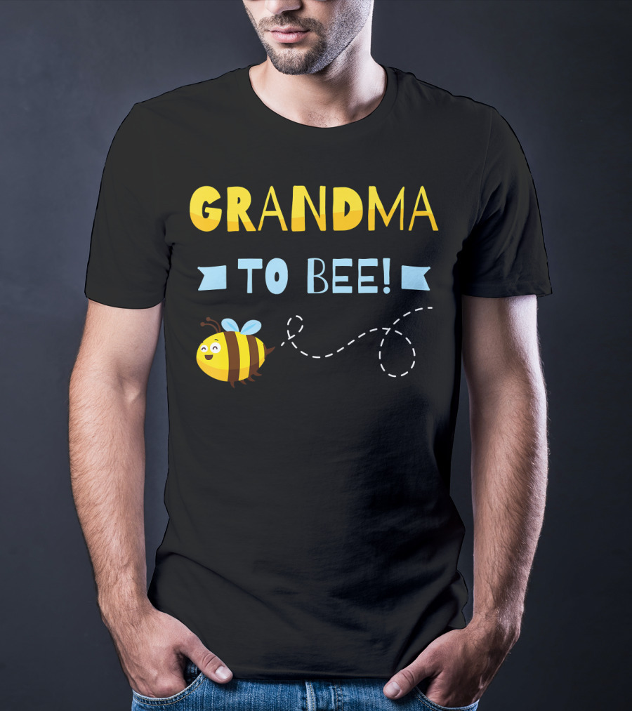 GRANDMA TO BEE Pregnancy Announcement With Bumblebee T-Shirt