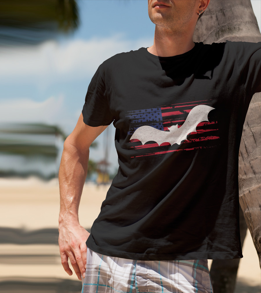 Bat Silhouette With US American Flag Background T-Shirt