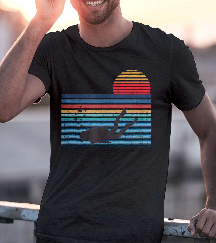Vintage Scuba Diving 80s Sunset Silhouette Stripes T-Shirt