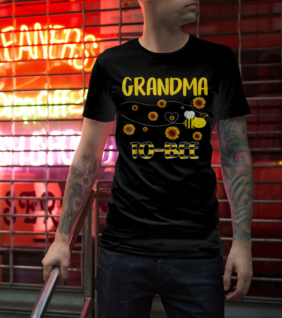 GRANDMA TO BEE Sunflowers And Bee T-Shirt