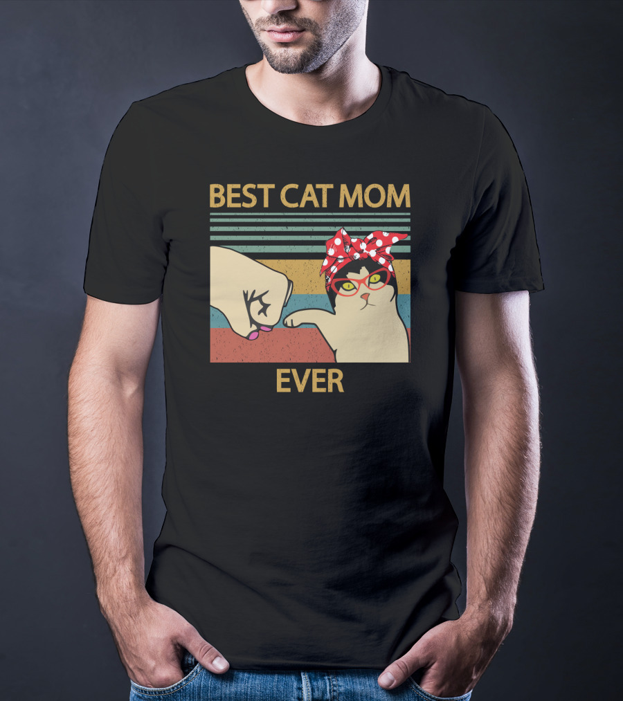 Best Cat Mom Ever Fist Bump Cat With Red Bandana And Glasses T-Shirt