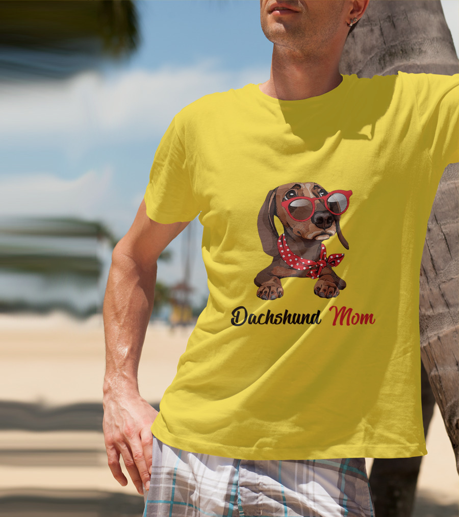 Dachshund Mom Red Glasses And Polka Dot Scarf T-Shirt