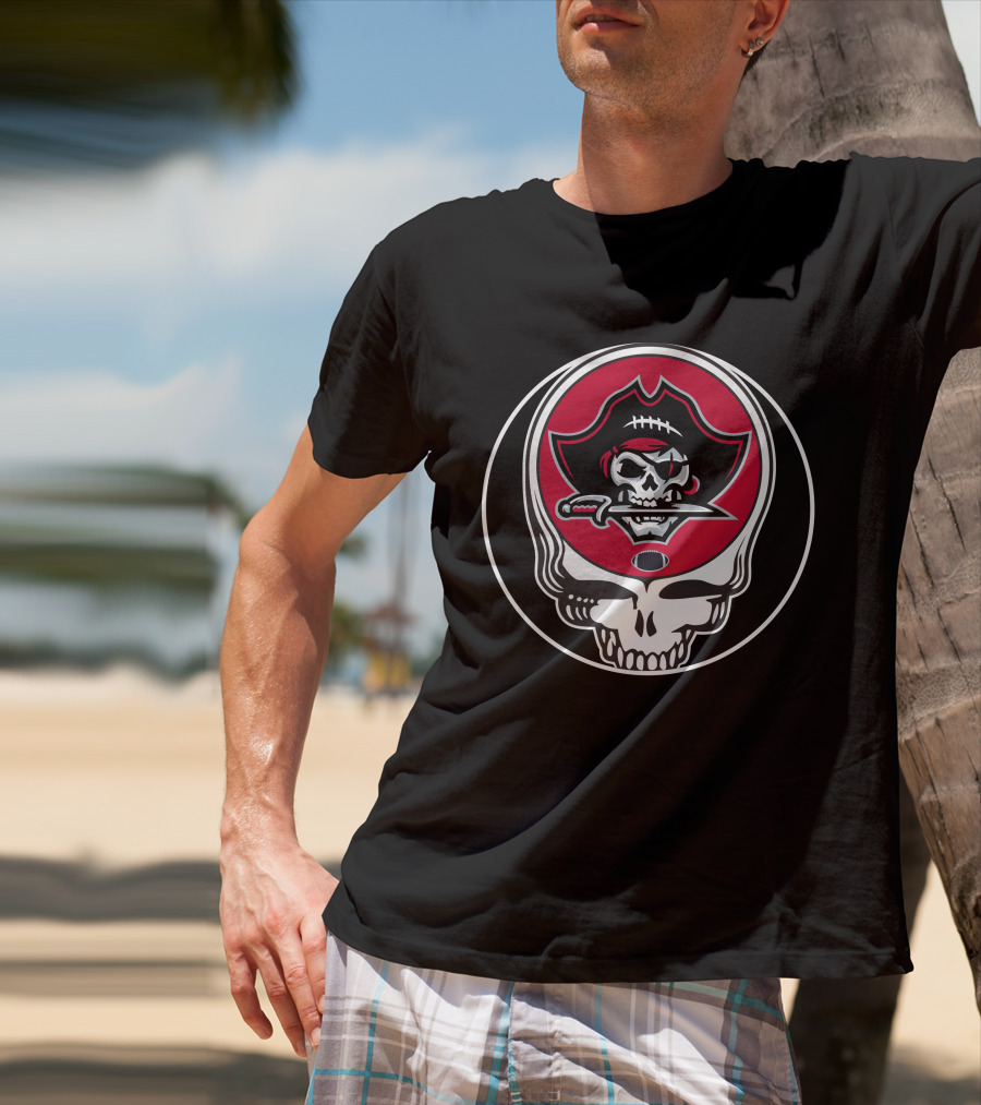 Tampa Bay Buccaneers Skull Logo With Football And Sword T-Shirt
