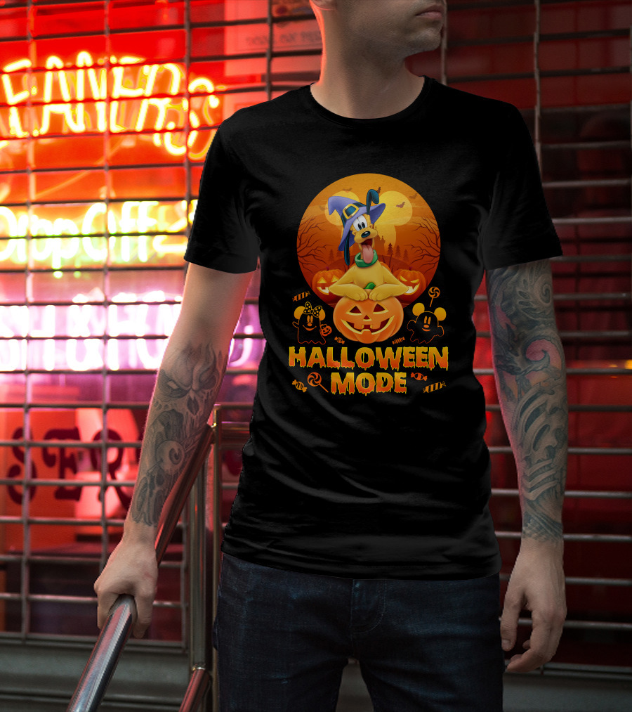 Pluto Halloween Mode With Witch Hat And Pumpkin Decorations T-Shirt