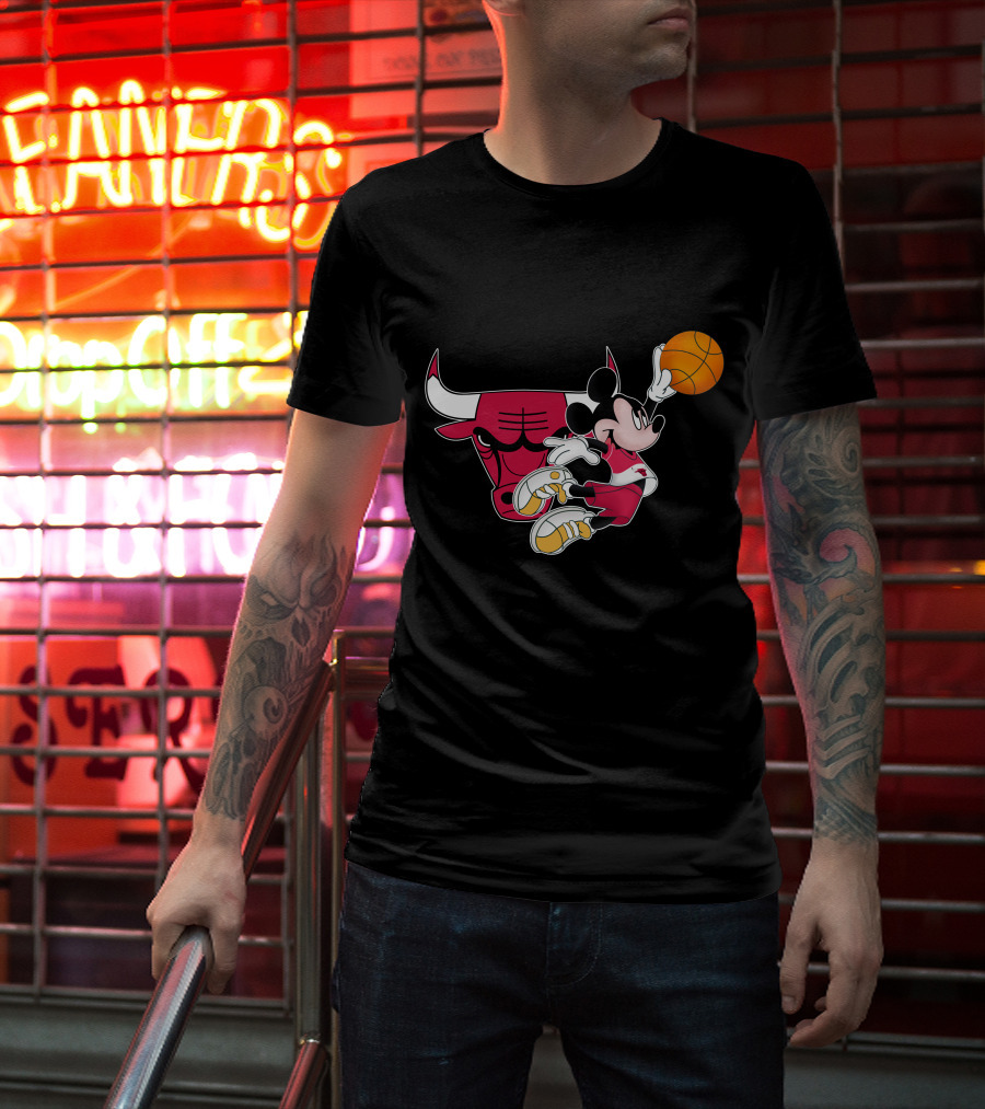 Mickey Chicago Bulls Basketball T-Shirt