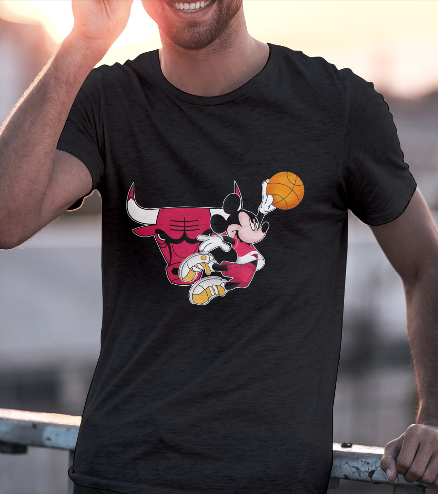 Mickey Chicago Bulls Basketball T-Shirt