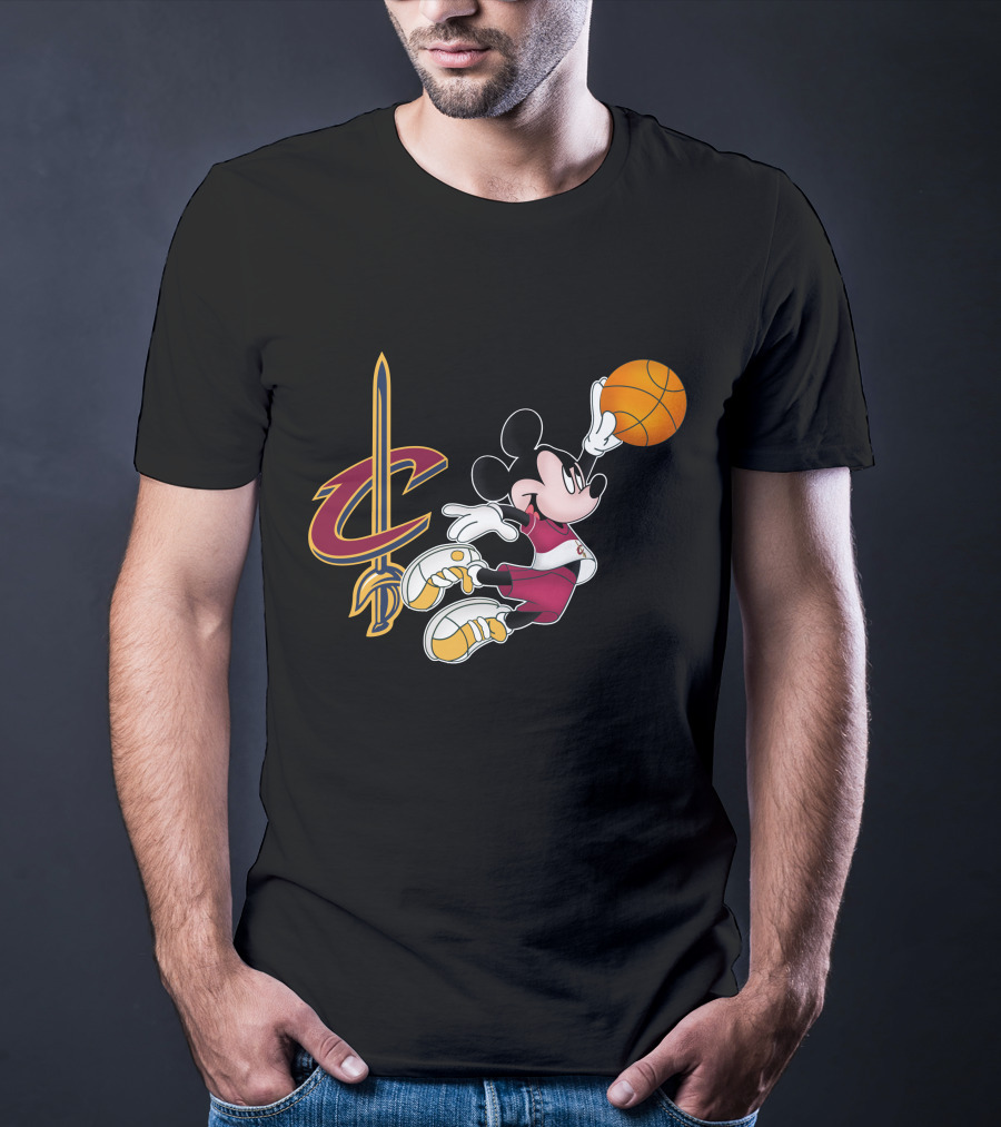 Cleveland Cavaliers Mickey Basketball Dunk T-Shirt