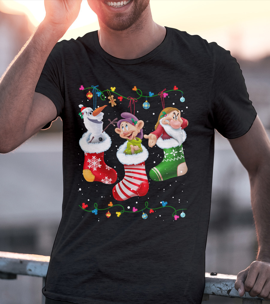 Olaf Dopey Grumpy Christmas Stockings Snowflake Garland T-Shirt