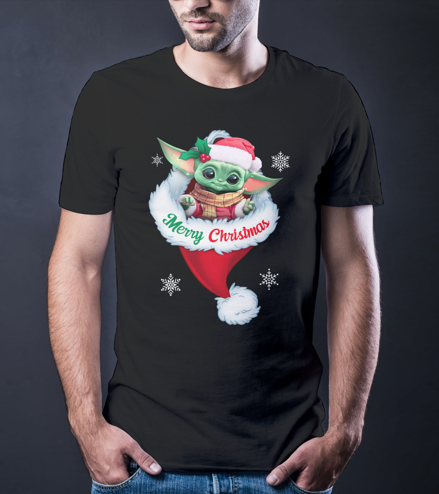 Merry Christmas Yoda Santa Hat Snowflakes T-Shirt