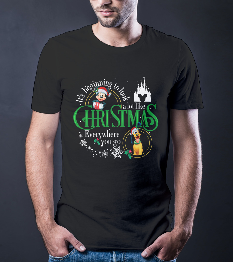 It's Beginning To Look A Lot Like Christmas Mickey And Pluto Everywhere You Go T-Shirt
