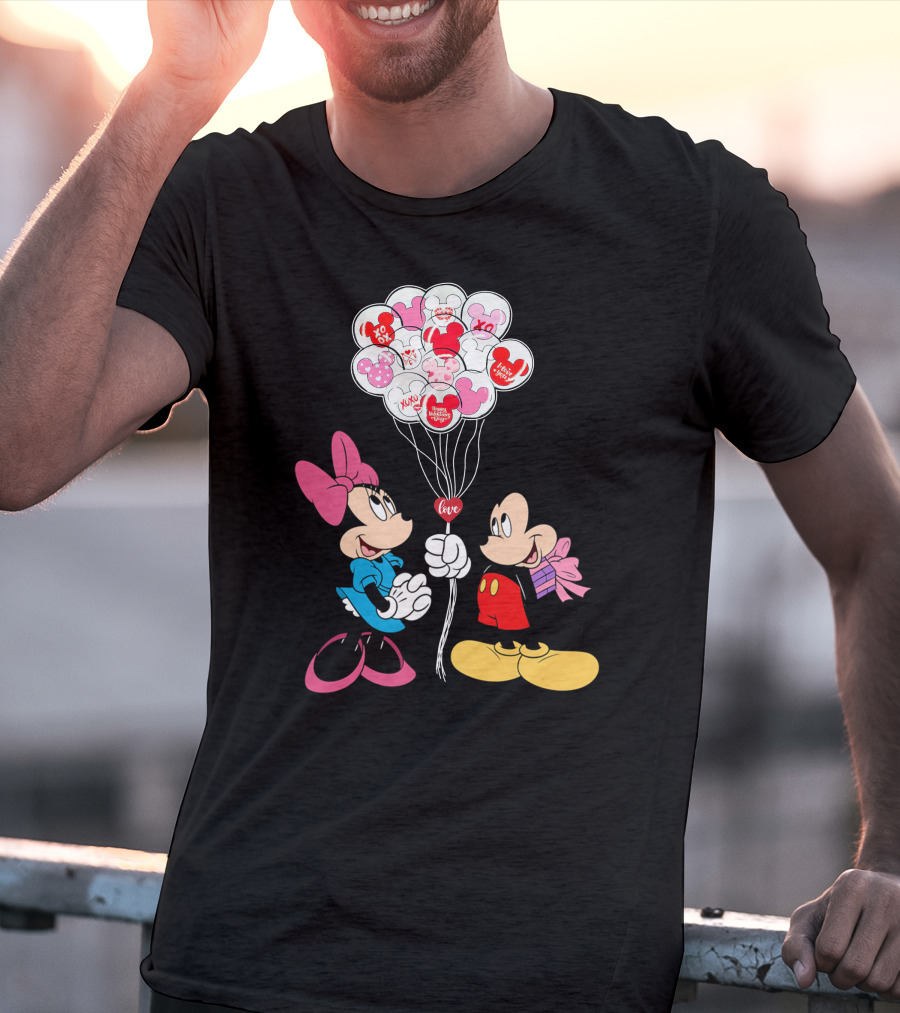 Mickey & Minnie Love Balloons Xo Kiss Me T-Shirt