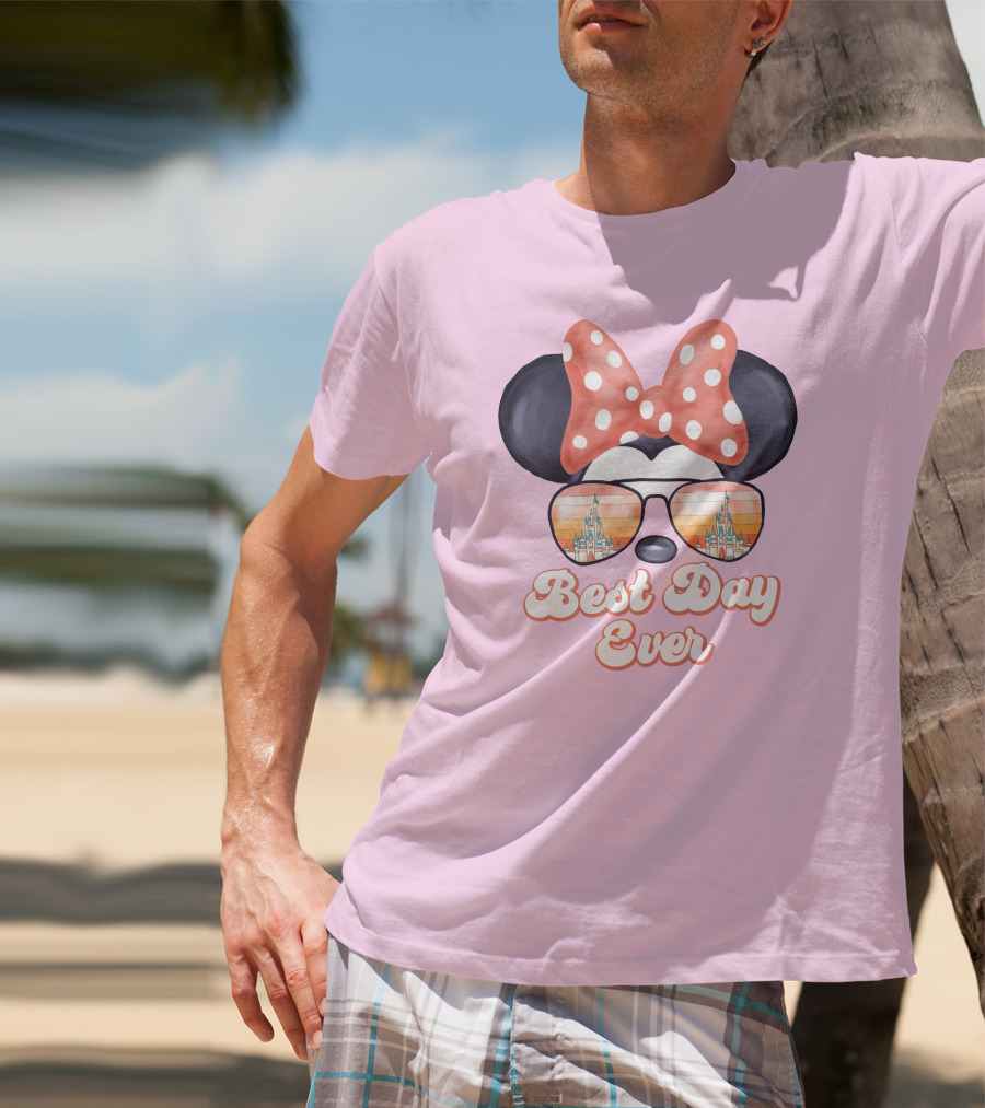 Minnie Mouse Best Day Ever Castle Sunglasses T-Shirt